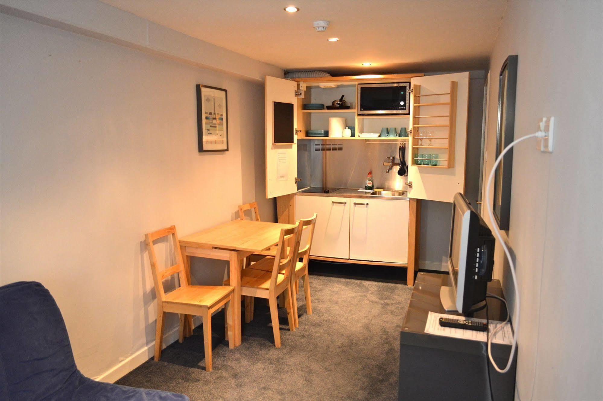 Edinburgh Caledonian Guesthouse Екстериор снимка